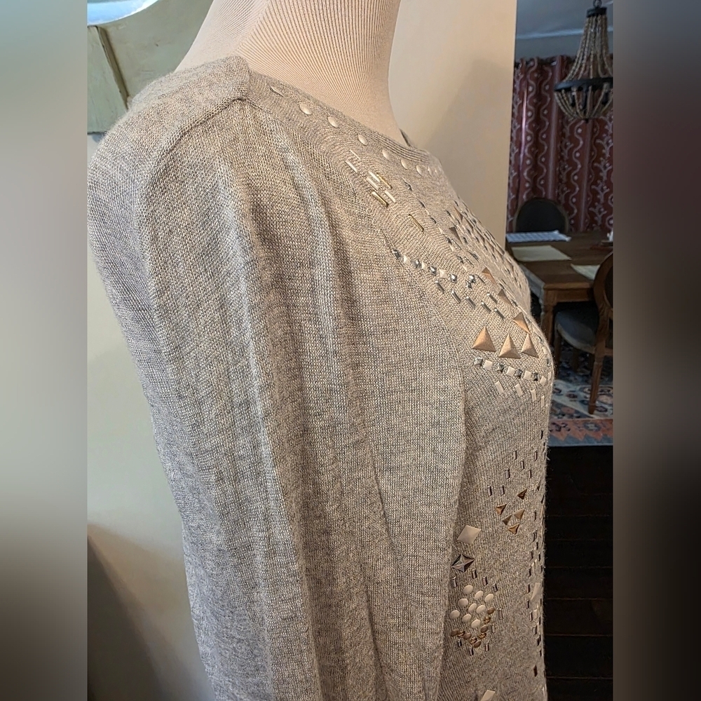 White House Black Market Size Medium Gray Embellished jeweled Knit Top Layered - Picture 5 of 12